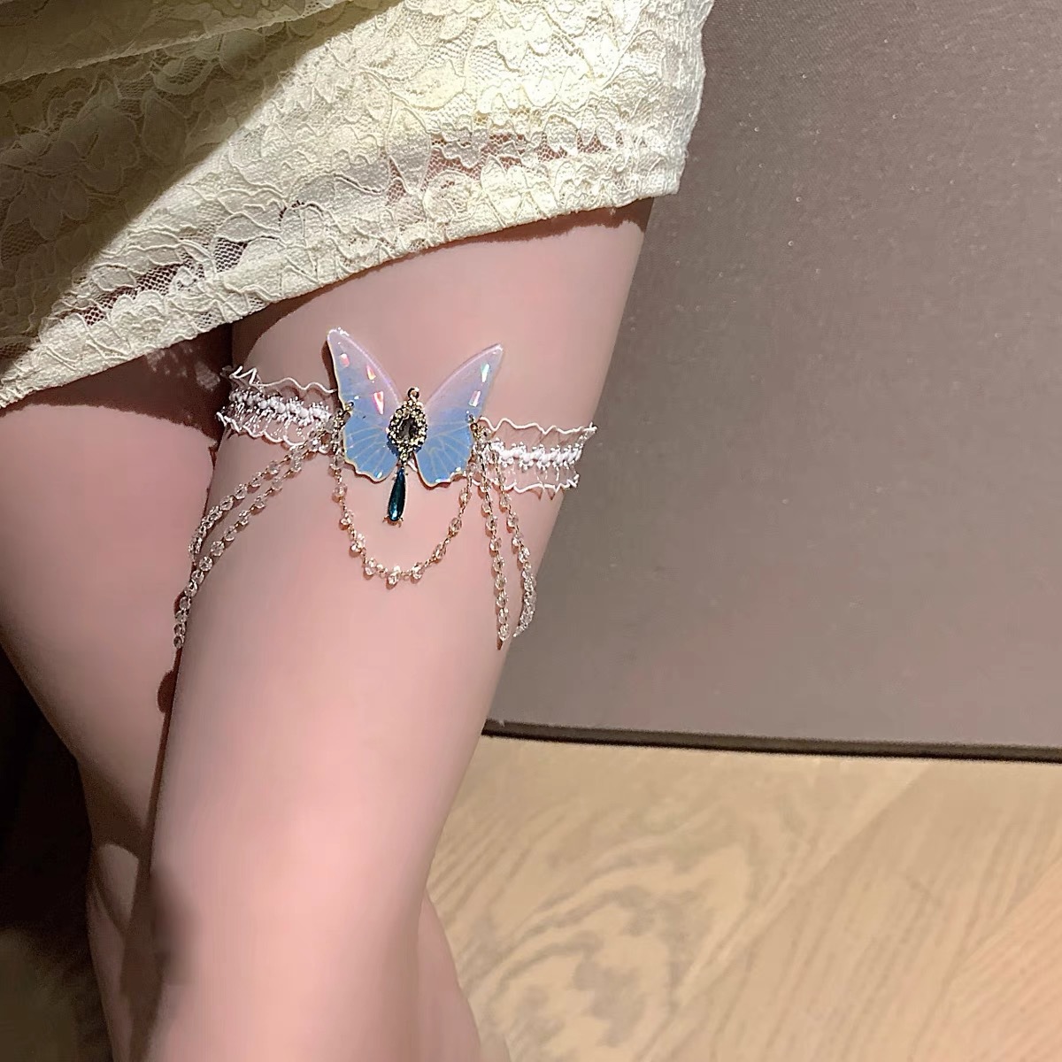 Body Jewelry For You - ファッショナブルな蝶柄弾性レースレッグチェーンスウィートガールパーティー女性のボディチェーンジュエリー