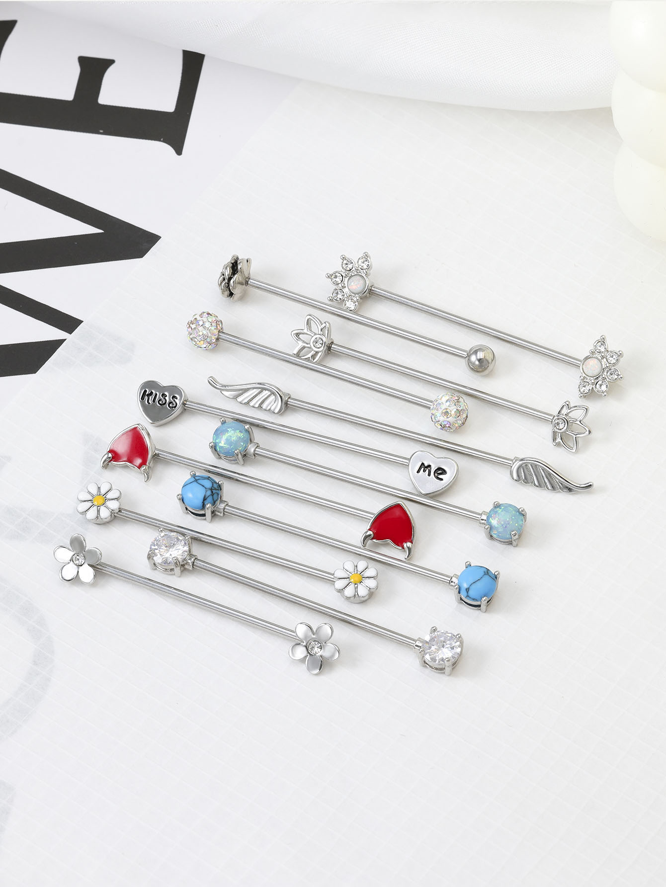 矢印ハート工業用バーベル、外科用鋼、短いなだめるようなイヤリ - Body Jewelry Surgical Steel のレビューと価格