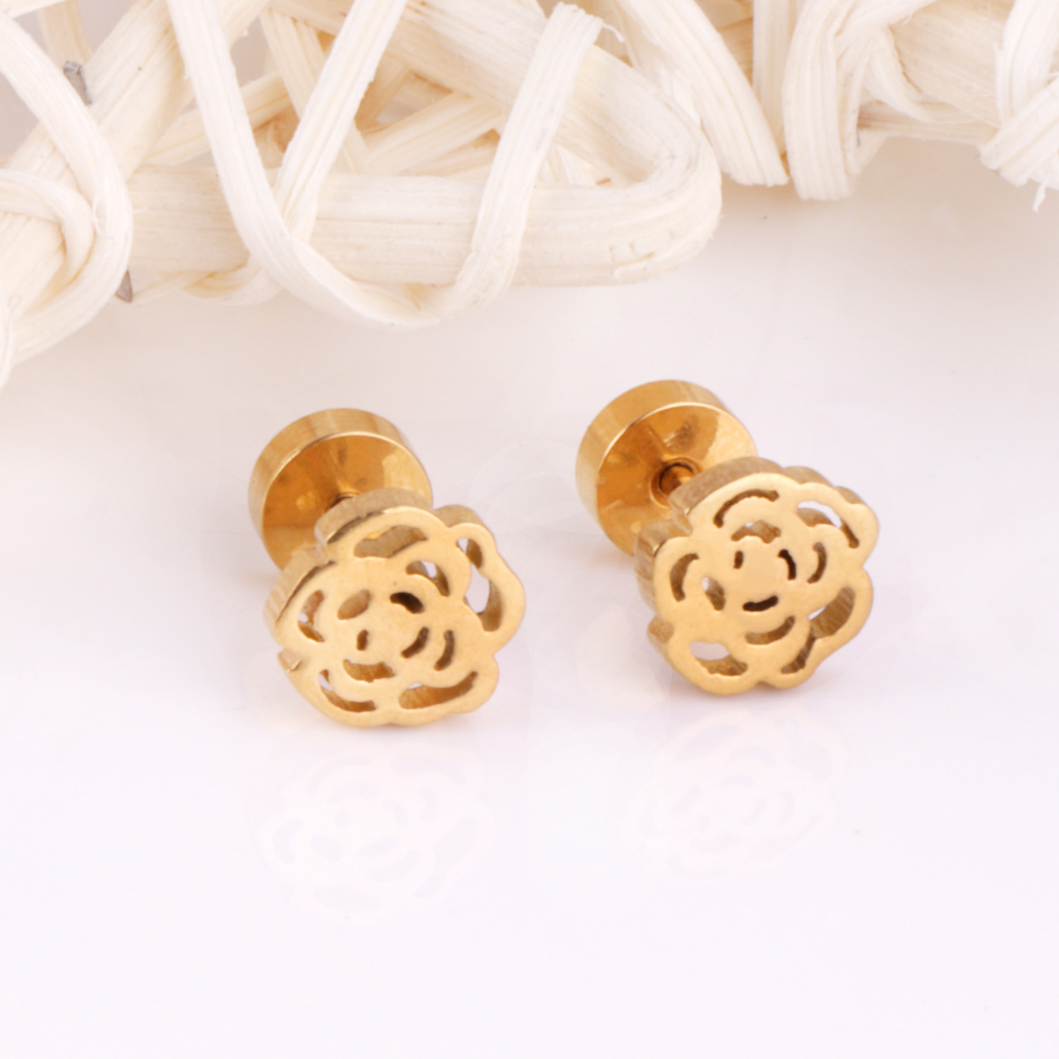 LUXUKISSKIDS 小さな耳のジュエリー六芒星スタース - Body Jewelry Surgical Steel のレビューと価格